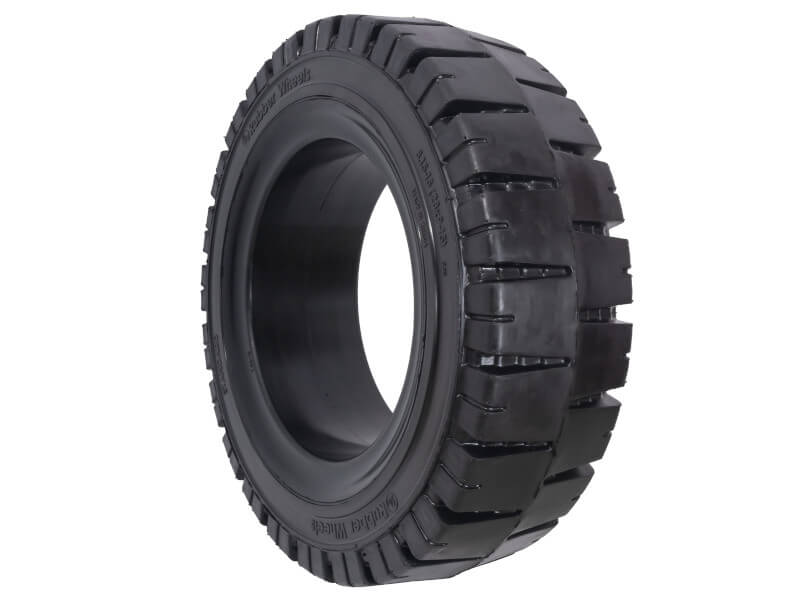 Шина цельнолитая (суперэластик) 8.15-15 (28x9-15) Rubber Wheels Standard (с буртом)