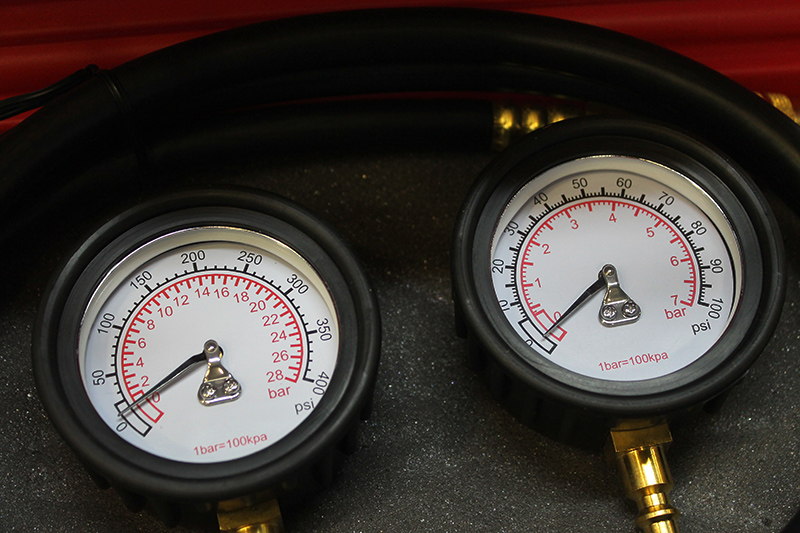 Тестер RHINO давления масла в трансмиссии и двигателе фотография №2