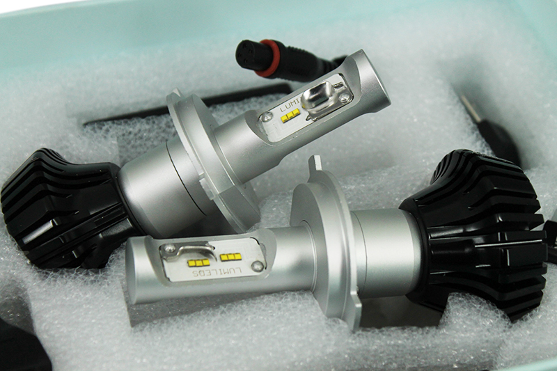 Лампа MEGAPOWER H4 12-24V 12 SMD 6200K диодная к-т фотография №2