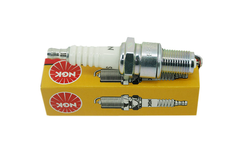 Свеча NGK 7811 для 4х-тактного двигателя фотография №1