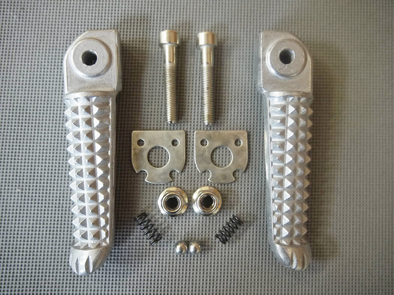 Подножки пассажирские Yamaha YZF R1 98-11 серый фотография №1