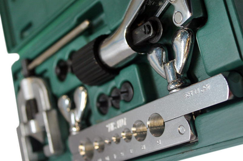 Развальцовка тормозных трубок 8 предметов JONNESWAY фотография №2