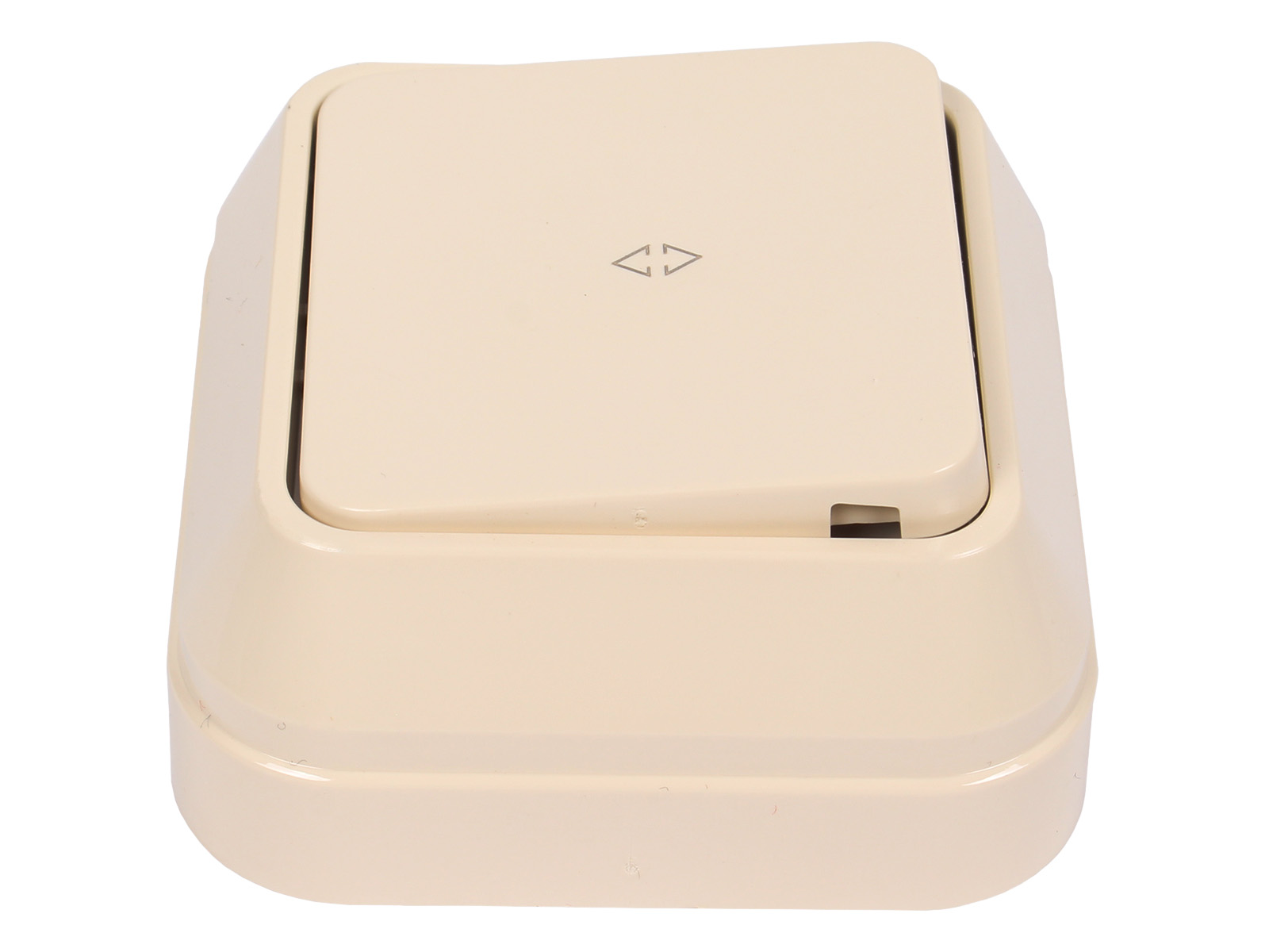 Выключатель одноклавишный накладной кремовый проходной MAKEL фотография №3